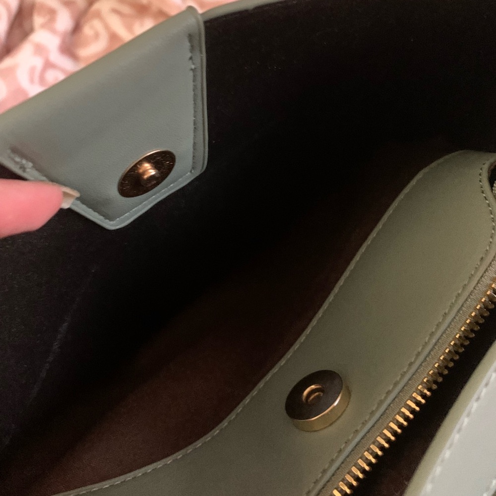 Rectangular Green Handbag - image 4